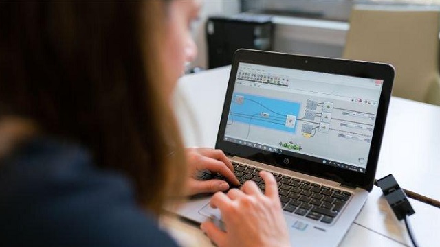 layar laptop Layar Laptop Berbayang, Begini Cara Mengatasinya