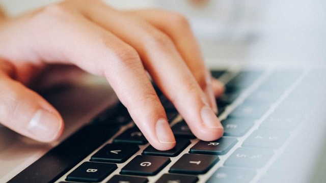 Penyebab Keyboard Laptop Tidak Bisa Mengetik dan Solusinya